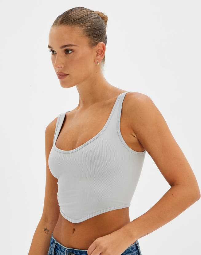 Damen Crop-Top mit feiner Rippstruktur und tiefem Rundhalsausschnitt Drune