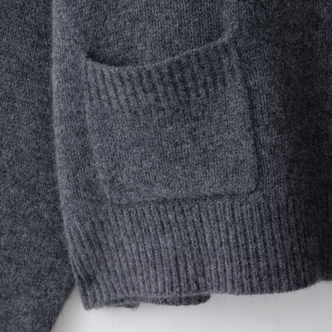 Damen leichte Strickjacke mit Knopfverschluss und aufgesetzten Taschen Drune