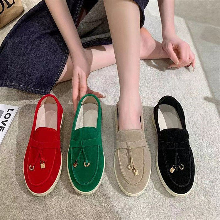 Damen Veloursleder Slipper mit dekorativer Quaste und profilierter Gummisohle Drune