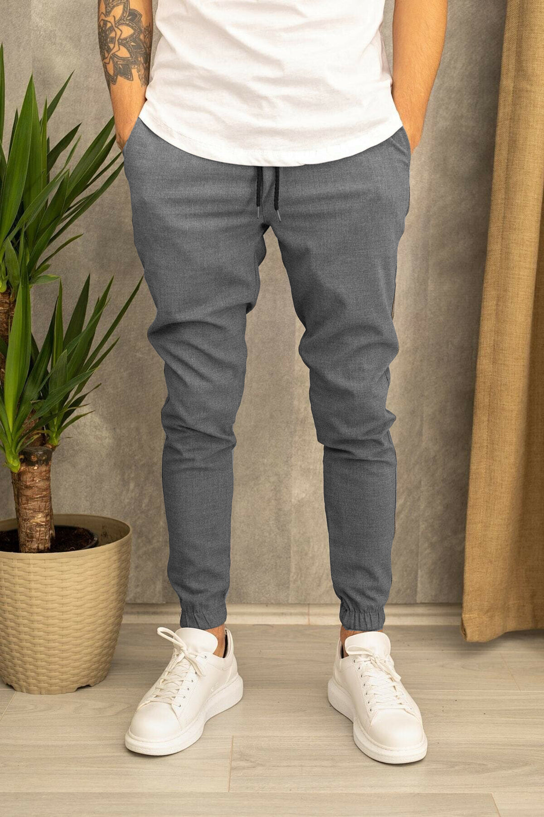 Herren Slim-Fit Jogginghose mit elastischem Bund und praktischen Seitenklapptaschen Drune