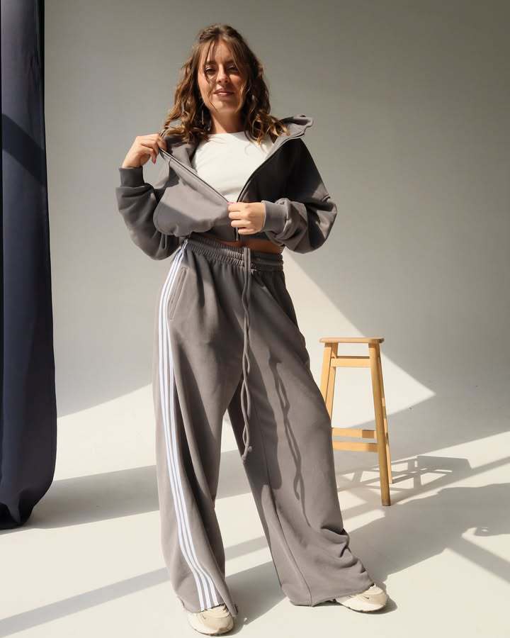 Damen lässiger Freizeit-Jogginganzug mit cropped Sweatjacke und weiten Hosen Drune