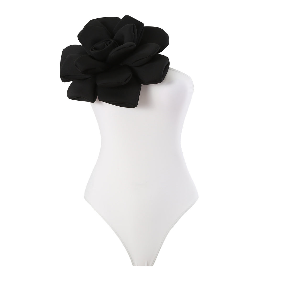 Damen Eleganter Badeanzug mit großem Blumen-Detail und transparentem Überrock Drune