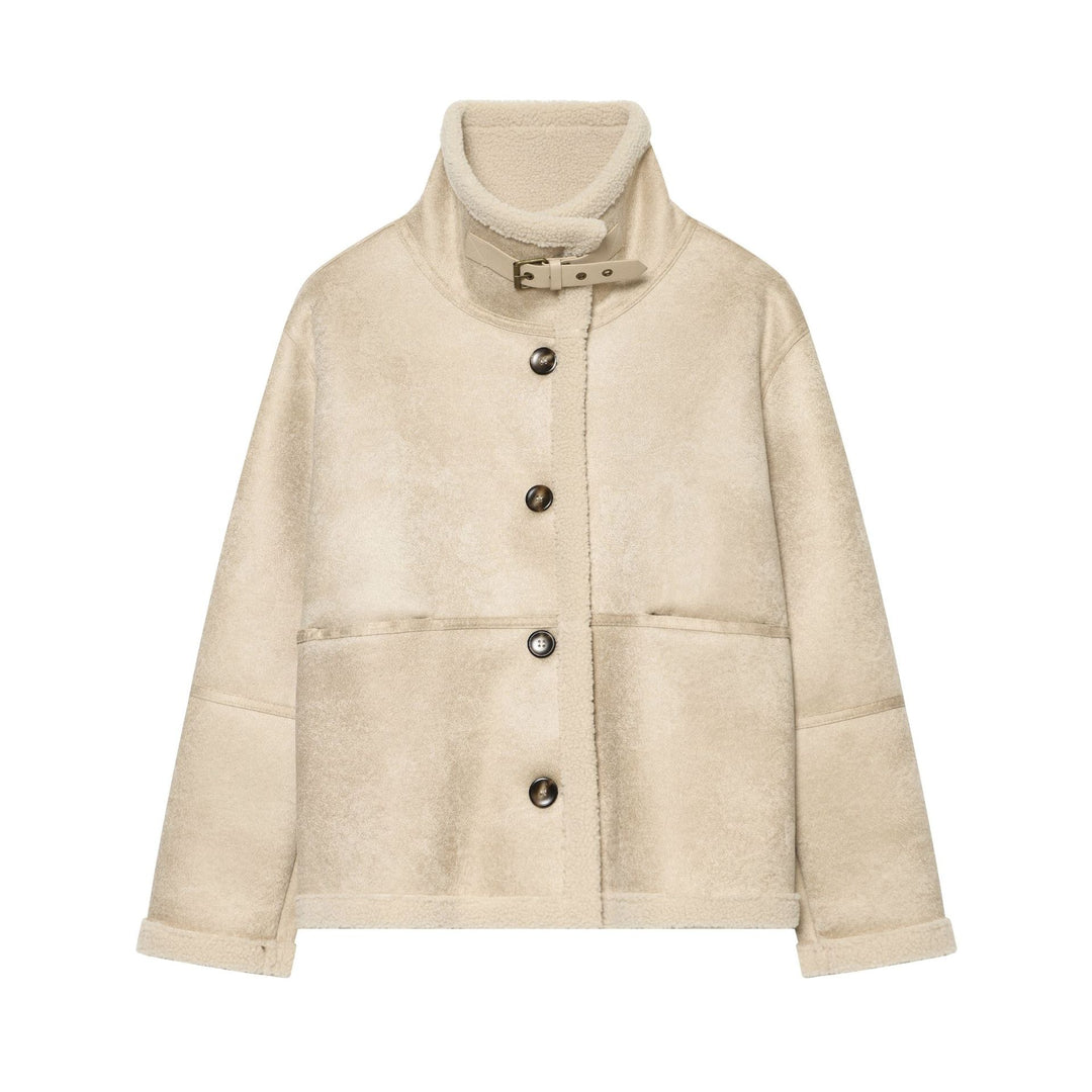 Damen Kurzjacke im Lammfell‑Look mit hoher Stehkragen‑Schnalle und aufgesetzten Taschen Drune