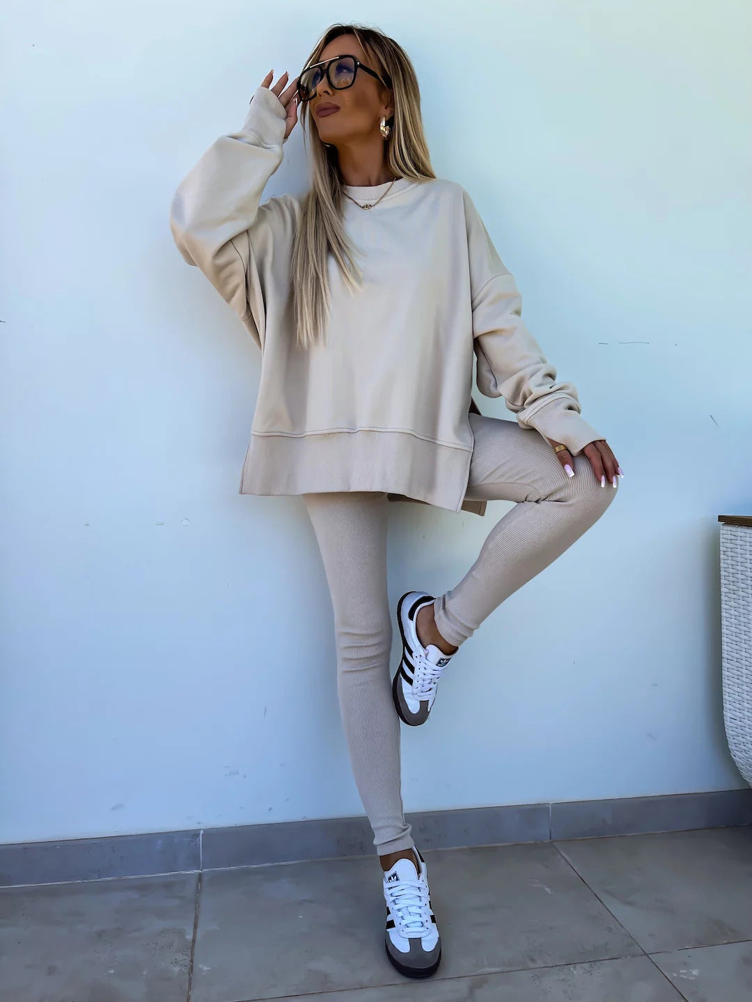 Damen komfortables Oversize-Lounge-Set mit langem Sweatshirt, gerippten High-Waist-Leggings und verlängerten Bündchen Drune