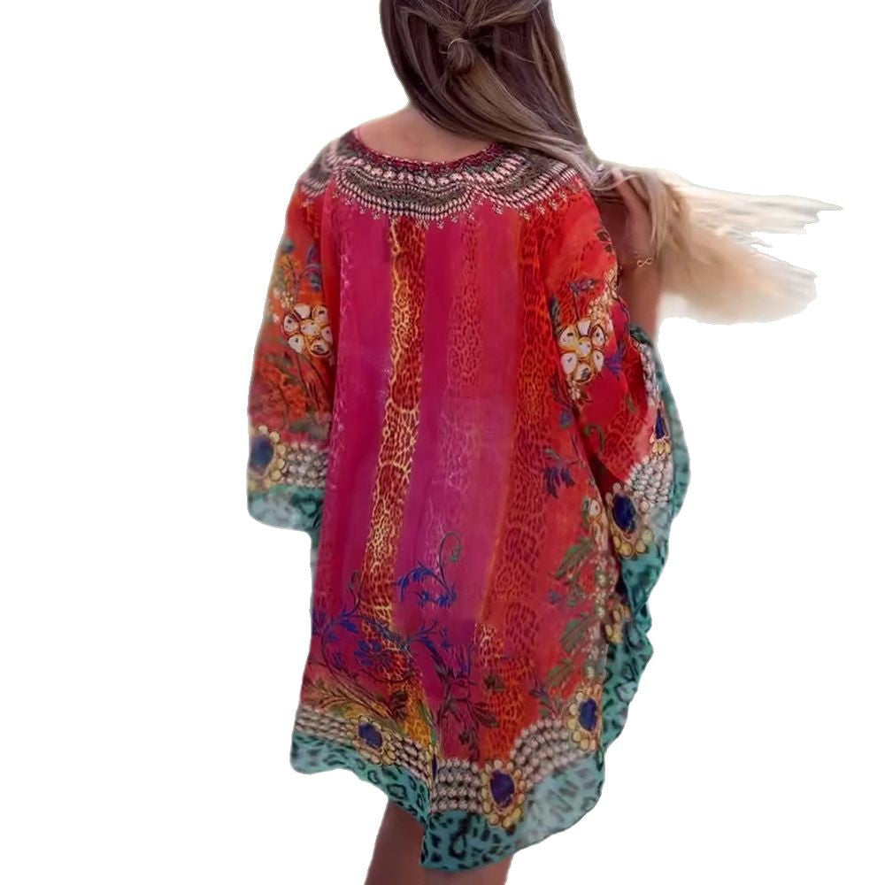 Damen nan kurzes Tunika-Kaftan mit verziertem V-Ausschnitt und floral-animalischer Bordüre Drune