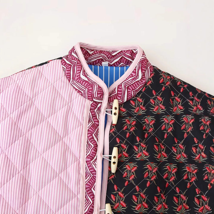 Damen gesteppte Patchwork-Jacke mit großen Taschen und dekorativen Mustern Drune