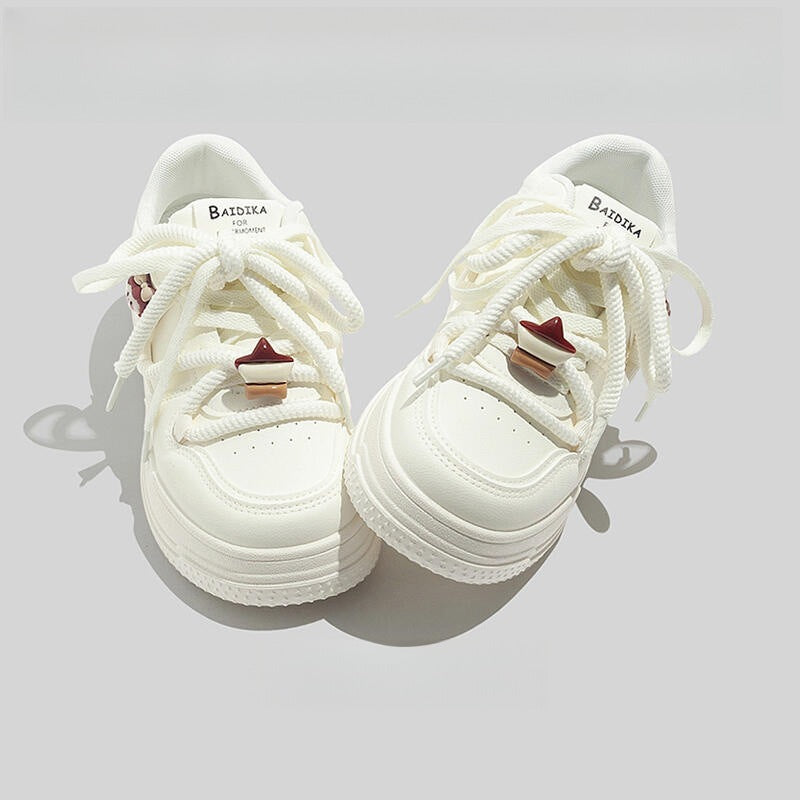 Damen Modische Sneakers mit einzigartigen Schnürdetails und verstärkter Sohle Drune