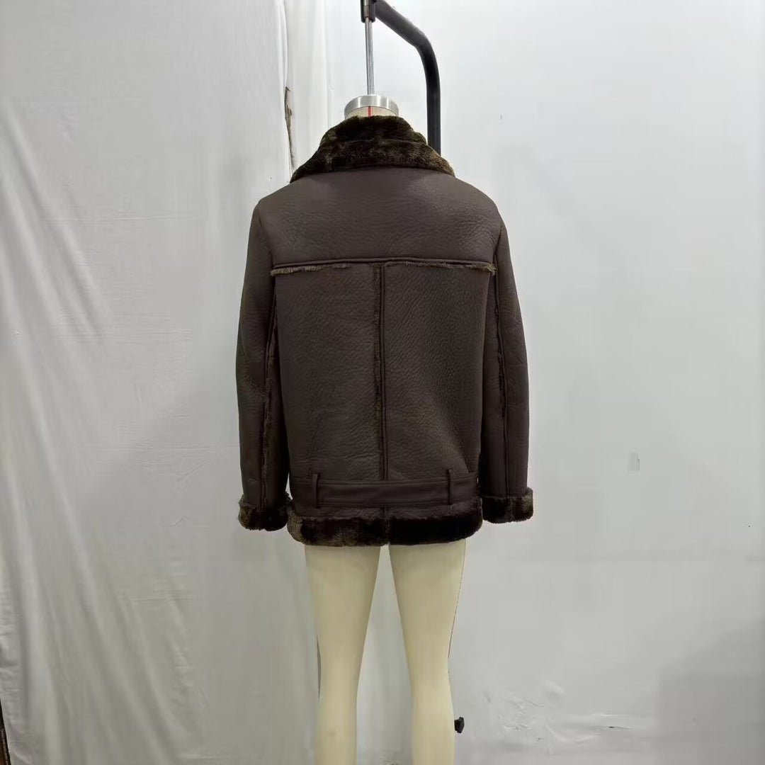Damen nan taillierte Bikerjacke im Aviator‑Look mit Kunstfellfutter, asymmetrischem Reißverschluss und Taillengürtel Drune