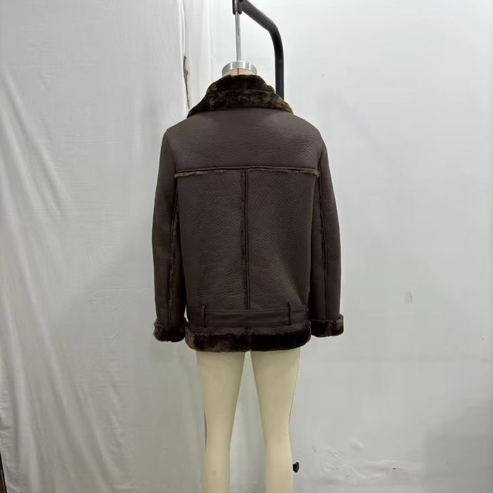 Damen nan taillierte Bikerjacke im Aviator‑Look mit Kunstfellfutter, asymmetrischem Reißverschluss und Taillengürtel Drune