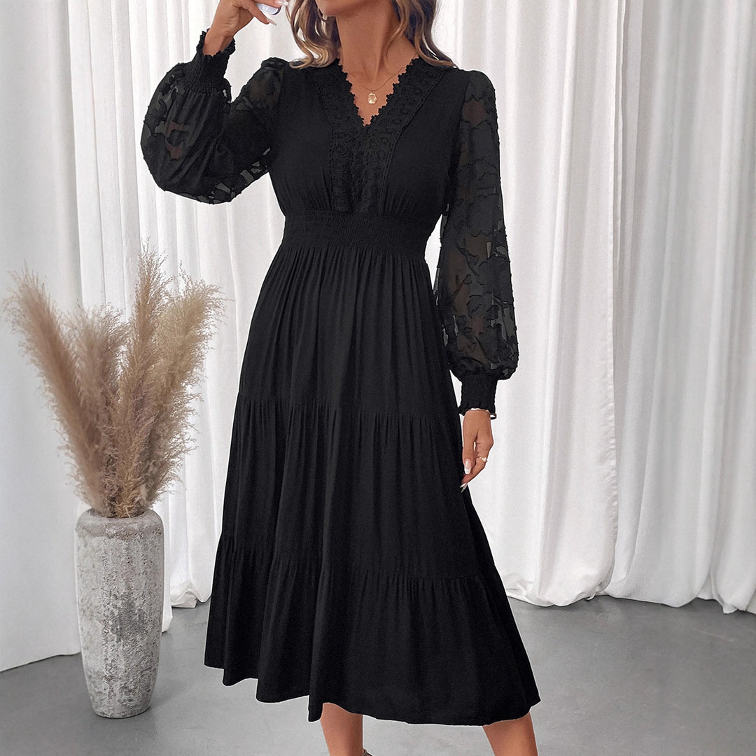 Damen Elegantes Maxikleid mit Spitzendetails Drune