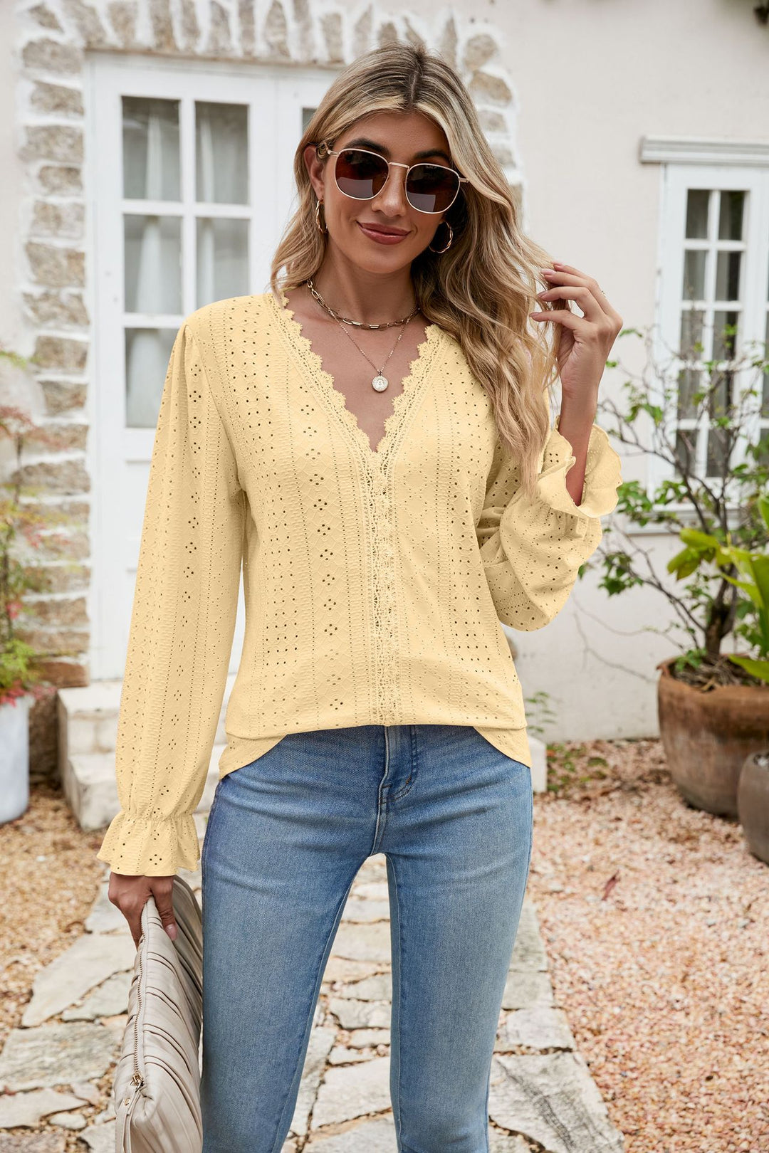 Damen Bluse mit elegantem Lochmuster und lässigem Schnitt Drune