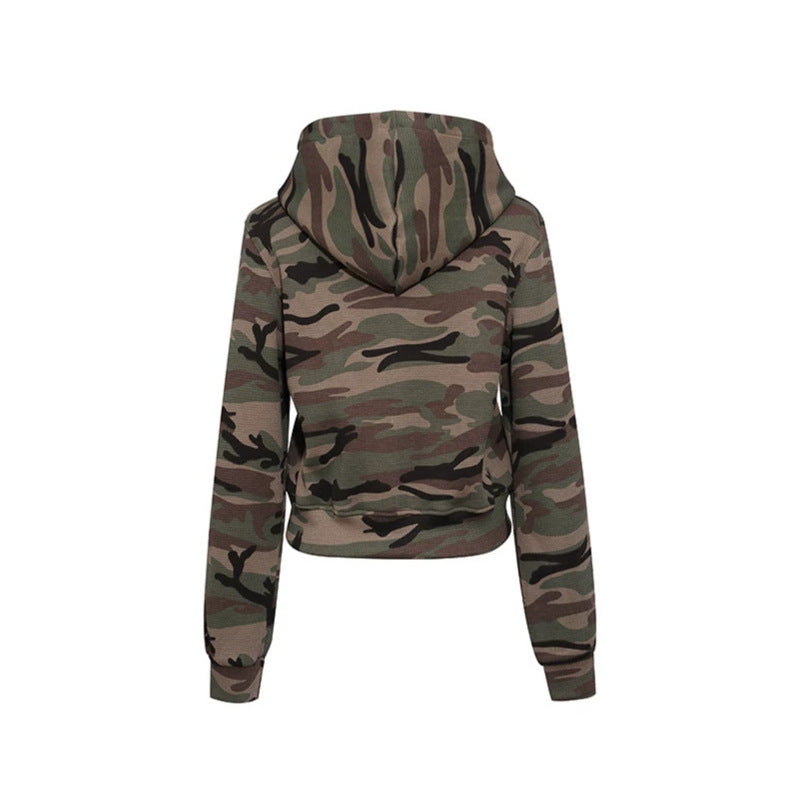 Damen Cropped Kapuzenjacke im Camouflage-Strukturstrick mit Perlen‑Schriftzug Drune