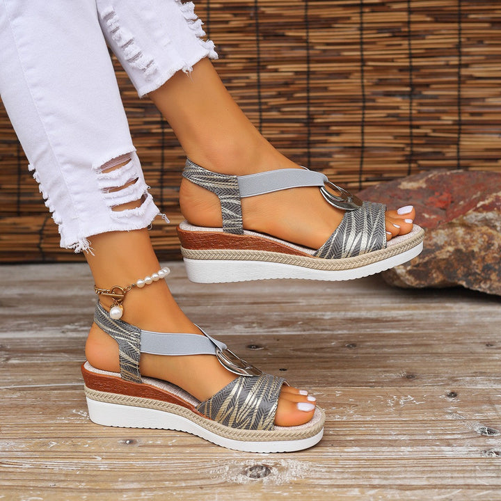 Damen Komfortable Plateausandalen mit modischem Schnallenakzent Drune