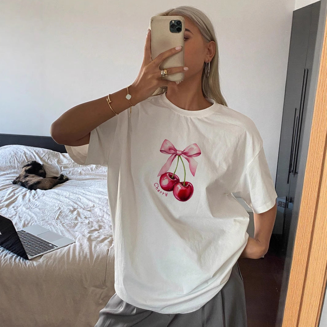 Damen T-Shirt mit fruchtigem Kirschmotiv und verspieltem Schleifendetail Drune