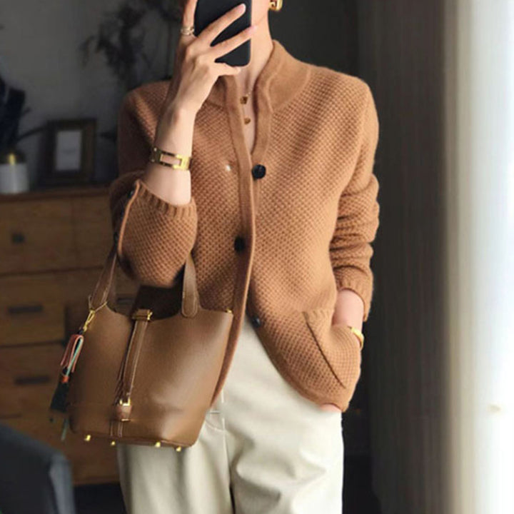 Damen kuschelige Strickjacke mit eleganten Knopfdetails und großen Taschen Drune