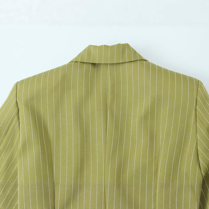 Damen Taillierter Cropped-Blazer mit Bundgürtel und Nadelstreifen Drune