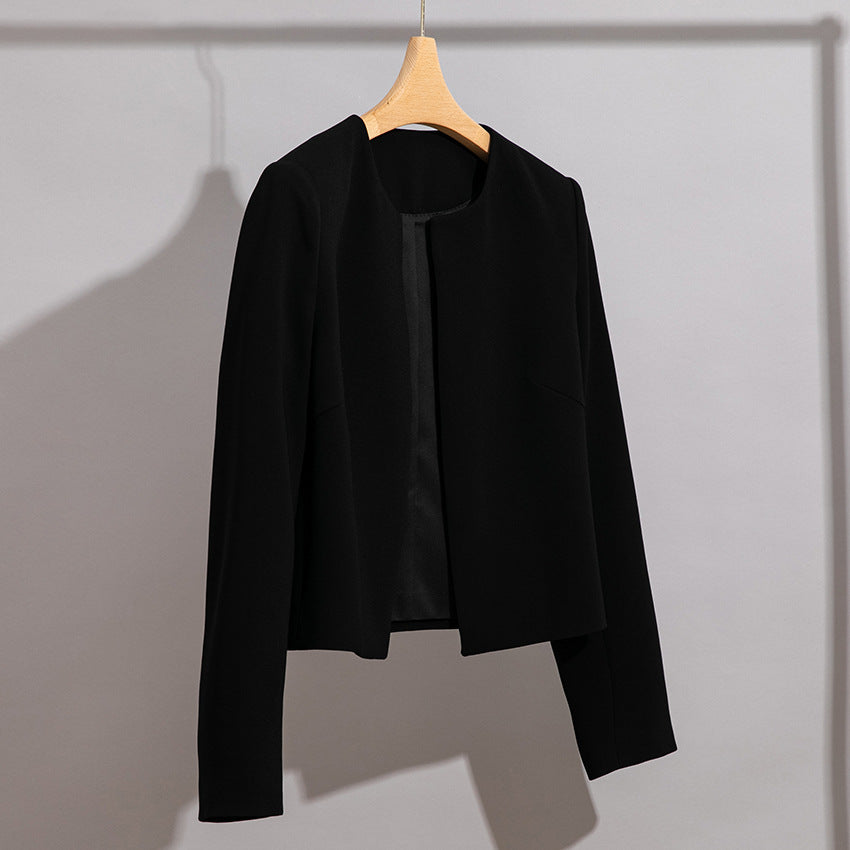 Damen Kragenloser Kurzblazer mit verdeckter Frontblende und leicht taillierter Silhouette Drune