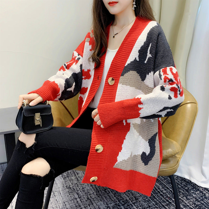 Damen modische Strickjacke mit auffälligem Muster und goldenen Knöpfen Drune