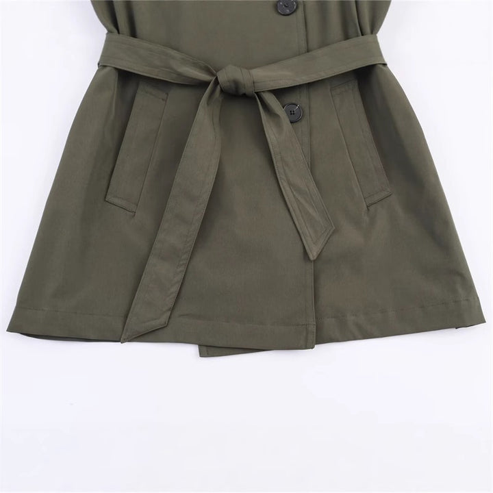 Damen Kurztrench mit A‑Linien‑Silhouette, doppelreihiger Knopfleiste, Bindegürtel und Schulterriegeln Drune