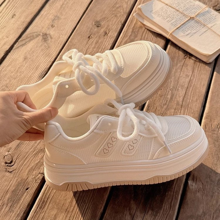 Damen Plateau-Sneaker mit modischem Herz-Design und dämpfender Sohle Drune