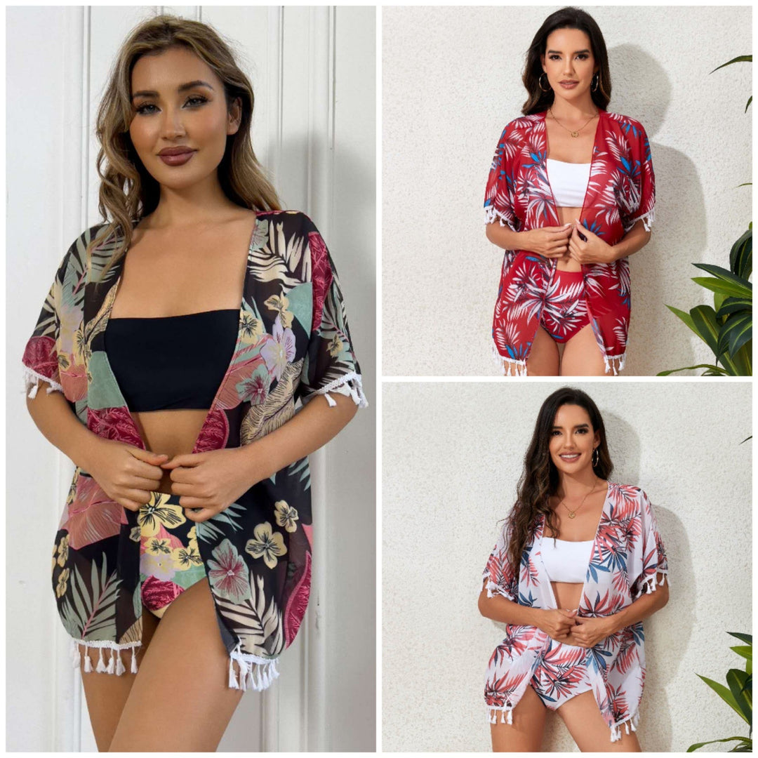 Damen elegantes Strandoutfit mit floralem Überwurf und passendem Bikini Drune