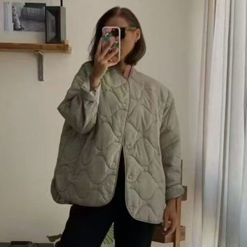 Damen Oversize-Steppjacke ohne Kragen mit Druckknopfverschluss und abgerundetem Saum Drune