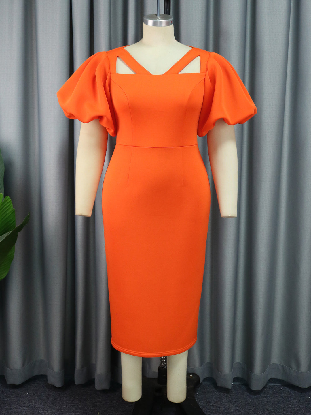 Damen Figurbetontes Kleid mit voluminösen Puffärmeln und innovativem Ausschnitt Drune