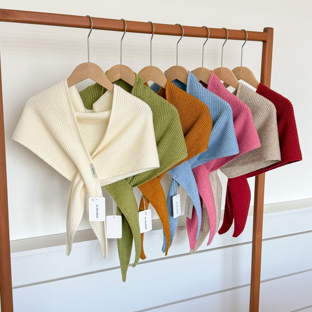 Damen Kuscheliger Wickelponcho mit Modernen Fransen und Elegantem Design Drune