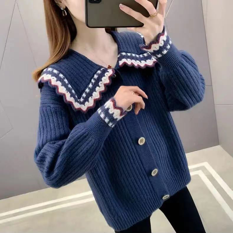 Damen Strickjacke mit dekorativem Kragen und großen Knöpfen Drune