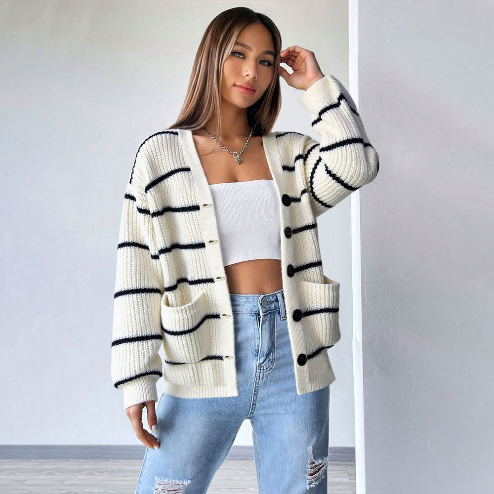Damen oversized Strickcardigan mit Rippenkante, aufgesetzten Taschen und Knopfverschluss Drune