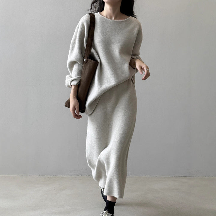Damen Kuscheliges Strick-Set Oversize-Pullover mit weitem Rundhalsausschnitt und Midirock Drune