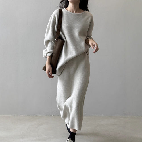 Damen Kuscheliges Strick-Set Oversize-Pullover mit weitem Rundhalsausschnitt und Midirock Drune