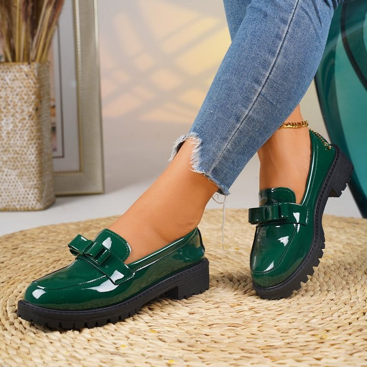 Damen Lack-Loafer mit dekorativem Riemchen und profilierter Gummisohle Drune