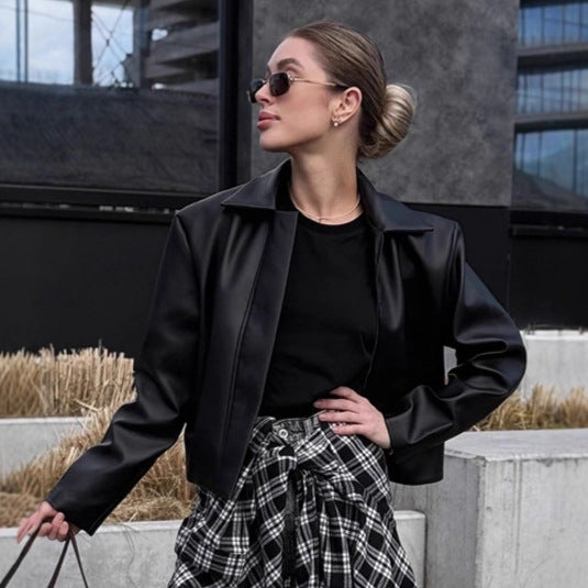 Damen Kunstlederjacke mit schlichter Schnittführung und dekorativem Kragen Drune