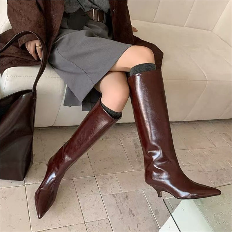 Damen kniehohe Stiefel mit spitzer Zehenkappe und skulpturiertem Kittenabsatz Drune