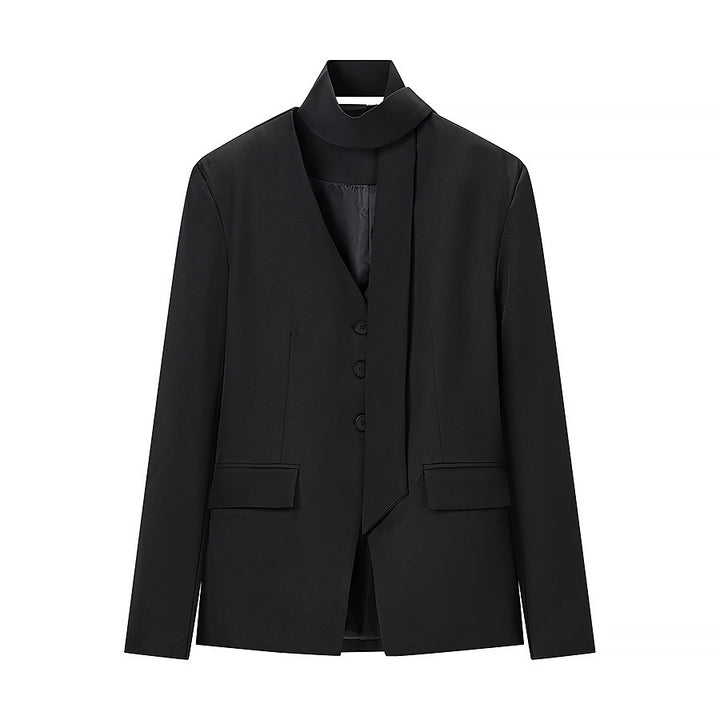 Damen Taillierter Kurzblazer mit Schluppe, V-Ausschnitt und Pattentaschen Drune