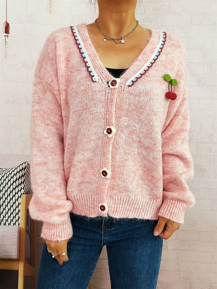 Damen kuschelige Strickjacke mit verspieltem Blütenmuster und Knopfdetails Drune