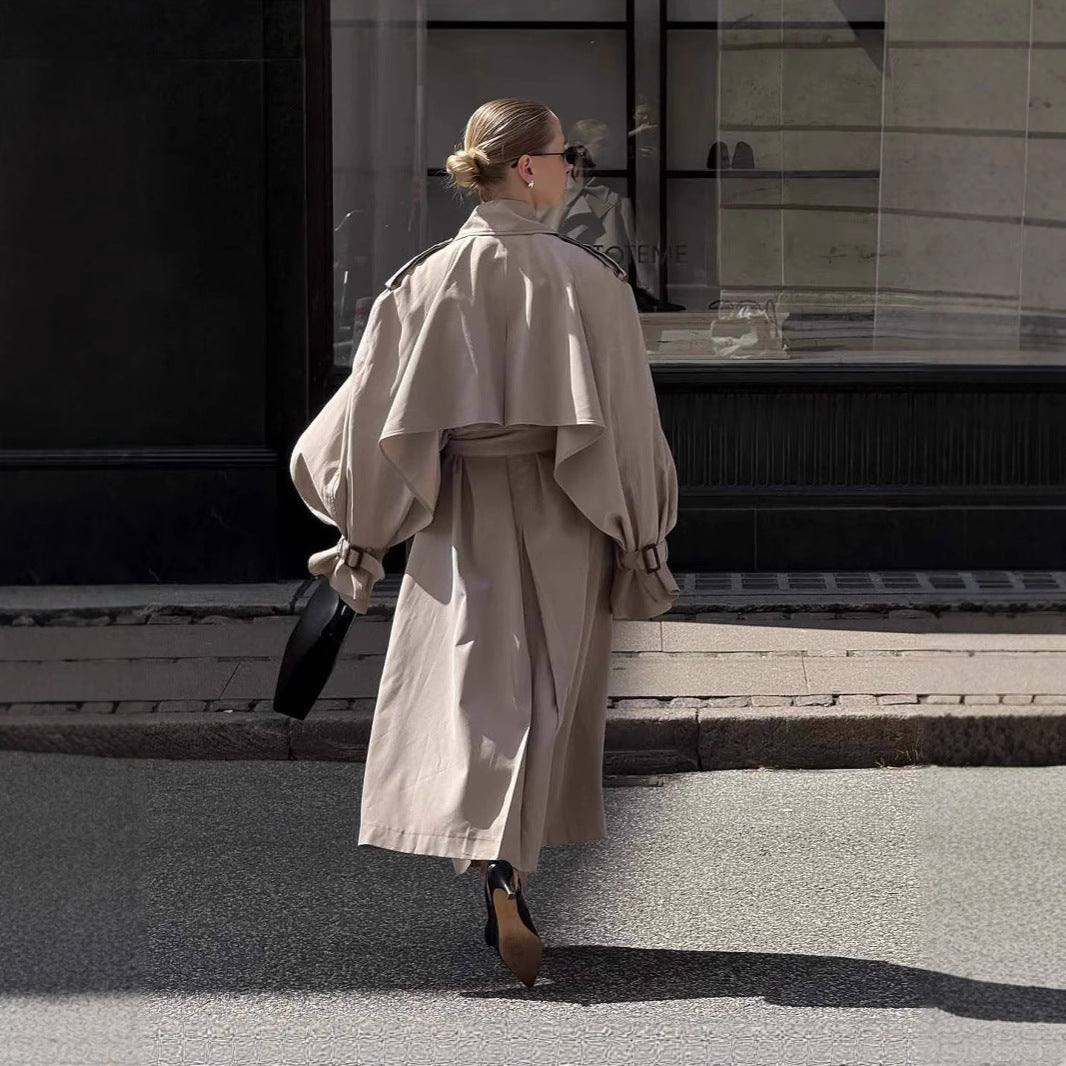 Damen Oversized Trenchcoat mit detailreichen Drapierungen und modischem Schnitt Drune