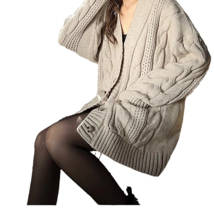 Damen Strickcardigan mit tiefem V-Ausschnitt und strukturiertem Zopfmuster Drune