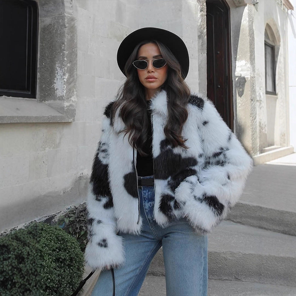 Damen Kurz geschnittener Faux‑Fur‑Bomber mit Fleckenmuster Drune