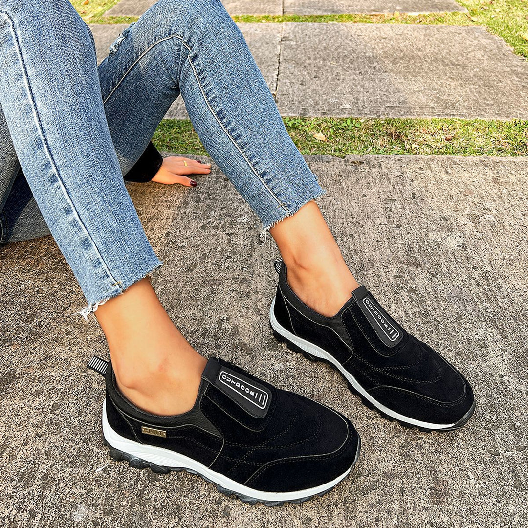Damen  robuste Slip-On Outdoor-Sneaker mit Wildlederoptik, elastischem Schaft und profilierter Traktorsohle Drune