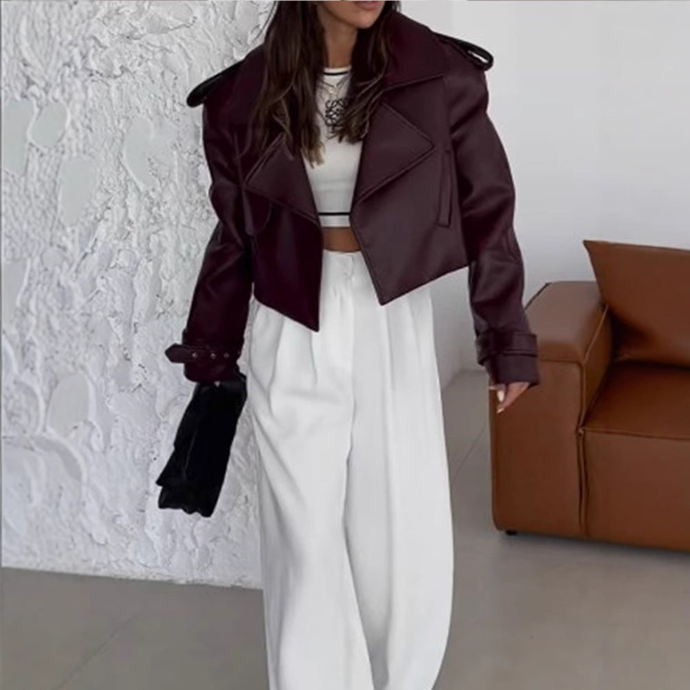 Damen Kunstlederjacke im cropped Stil mit modernen Details und praktischen Taschen Drune