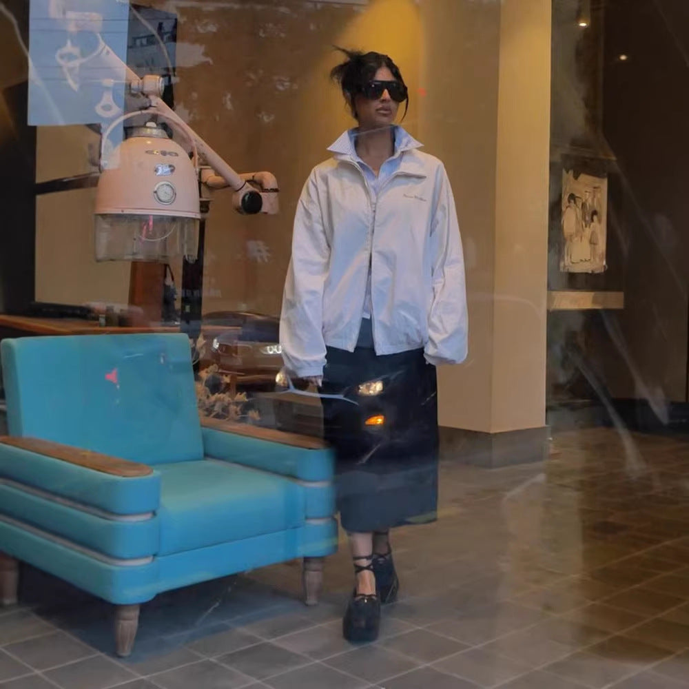 Damen Gepolsterte Boxy‑Jacke im Cropped‑Cut mit Stehkragen und verdeckter Verschlussleiste Drune
