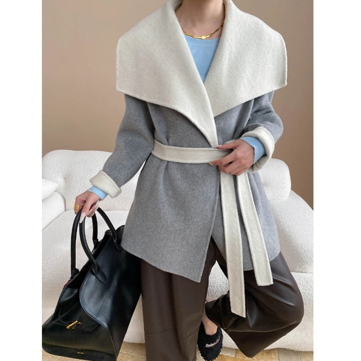 Damen elegante Wolljacke mit breitem Revers und Bindegürtel Drune