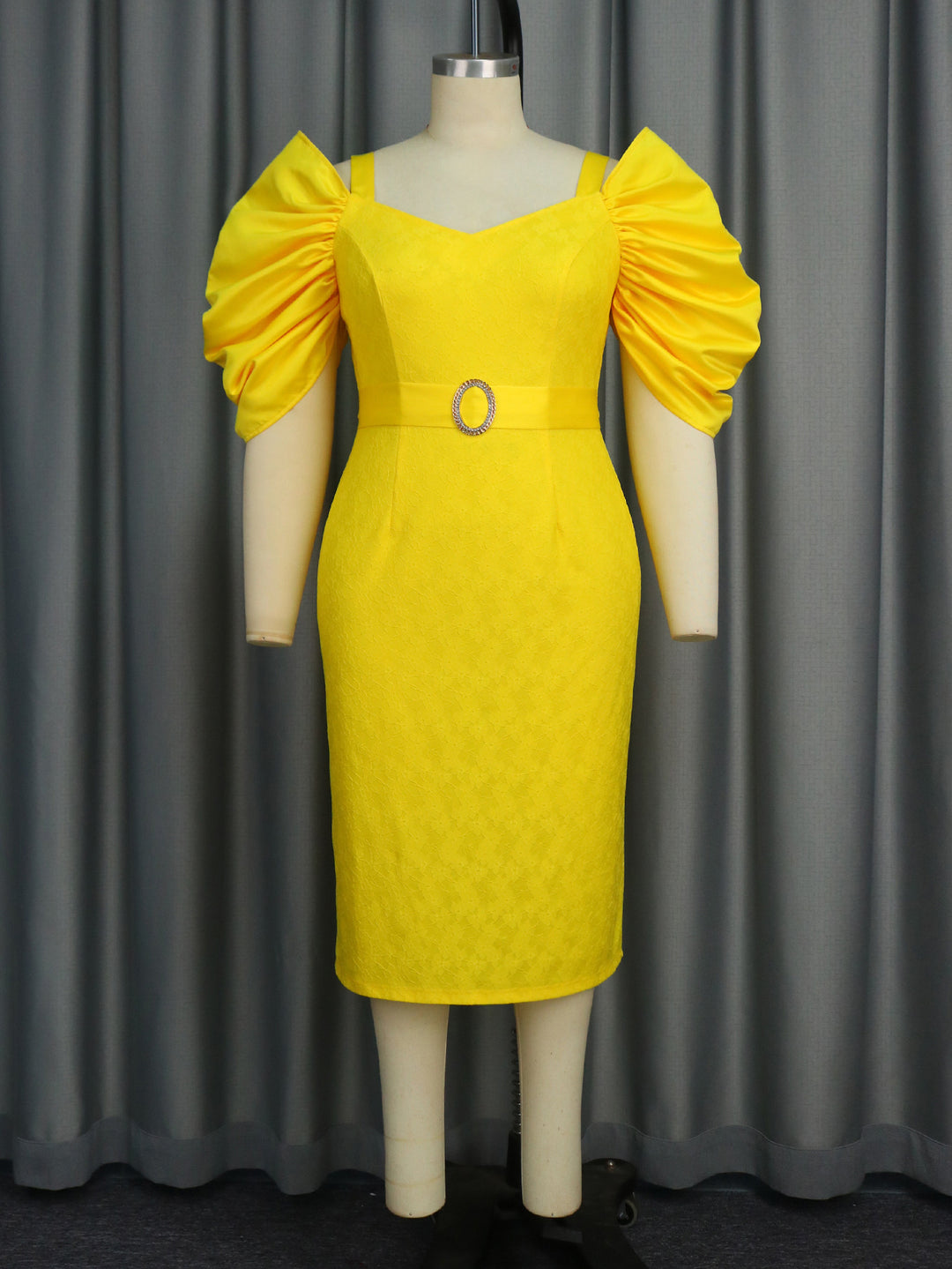 Damen figurumspielendes Kleid mit voluminösen Puffärmeln und Taillengürtel Drune