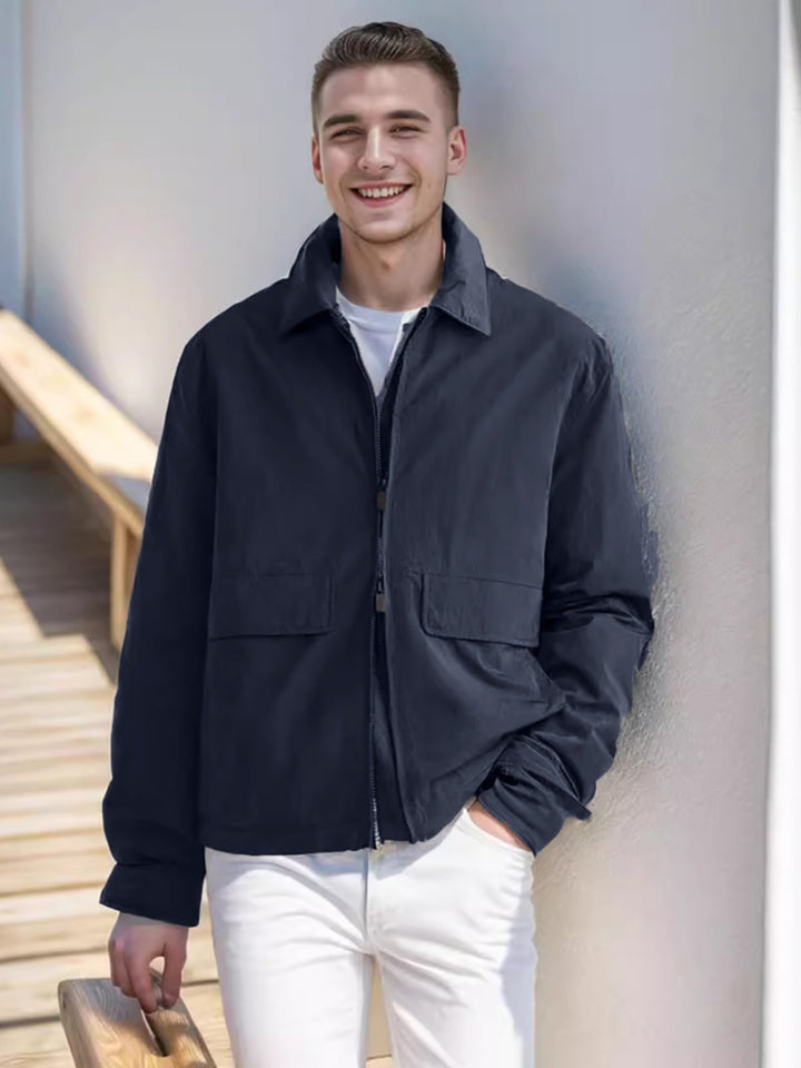 Herren Leichte Zip‑Jacke im Harrington‑Stil mit Pattentaschen Drune