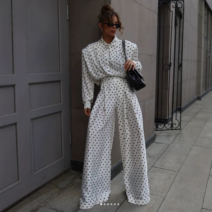 Damen Oversized Satinbluse mit übergroßem spitzem Kragen und Plissée-Detail Drune