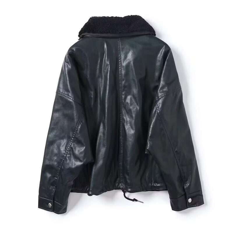 Damen Oversize Kunstlederfliegerjacke mit Teddykragen und Pattentaschen Drune