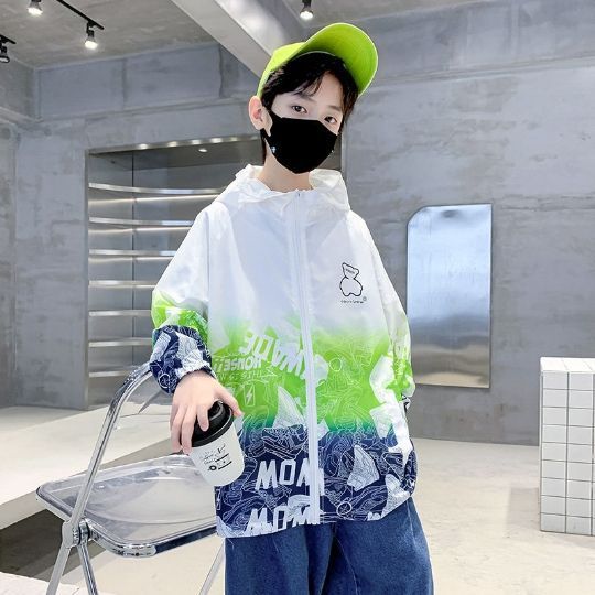 Unisex nan leichte winddichte Kapuzenjacke mit allover Grafikprint und reflektierenden Einsätzen für Kinder  Drune