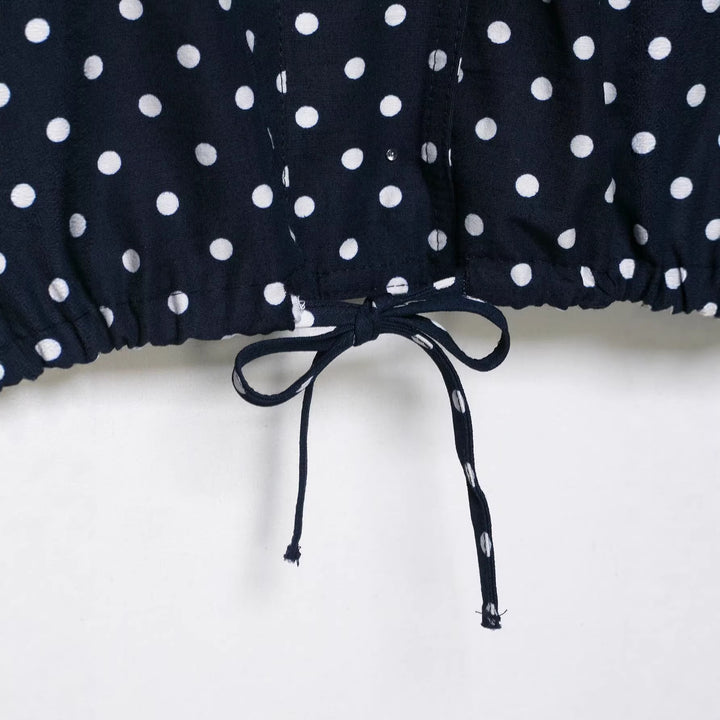 Damen Gepunktete Cropped-Blusenjacke mit Stehkragen, Tunnelzug und Eingrifftaschen Drune
